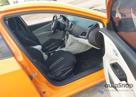 2013 Dodge Dart Sxt z USA, uszkodzony, nr VIN 1C3CDFBA2DD303858